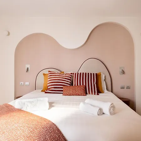 4p 1br - Monthly - Step From Place Vendome Apartment *